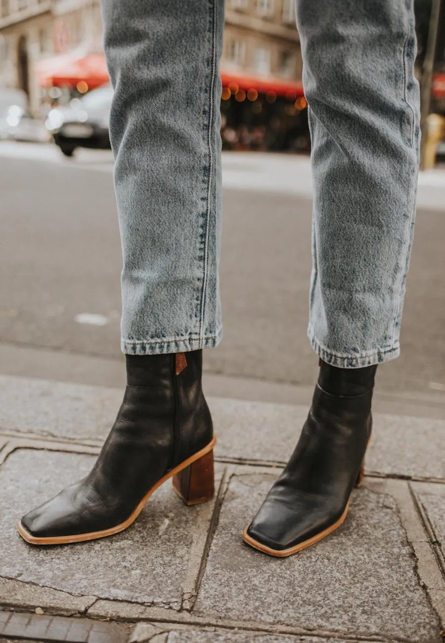Alohas - West in Black Vintage