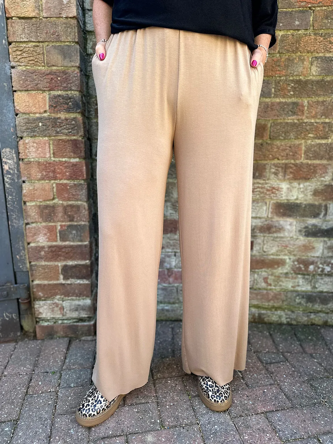 Camel Wide Leg Relaxed Trousers Tammy