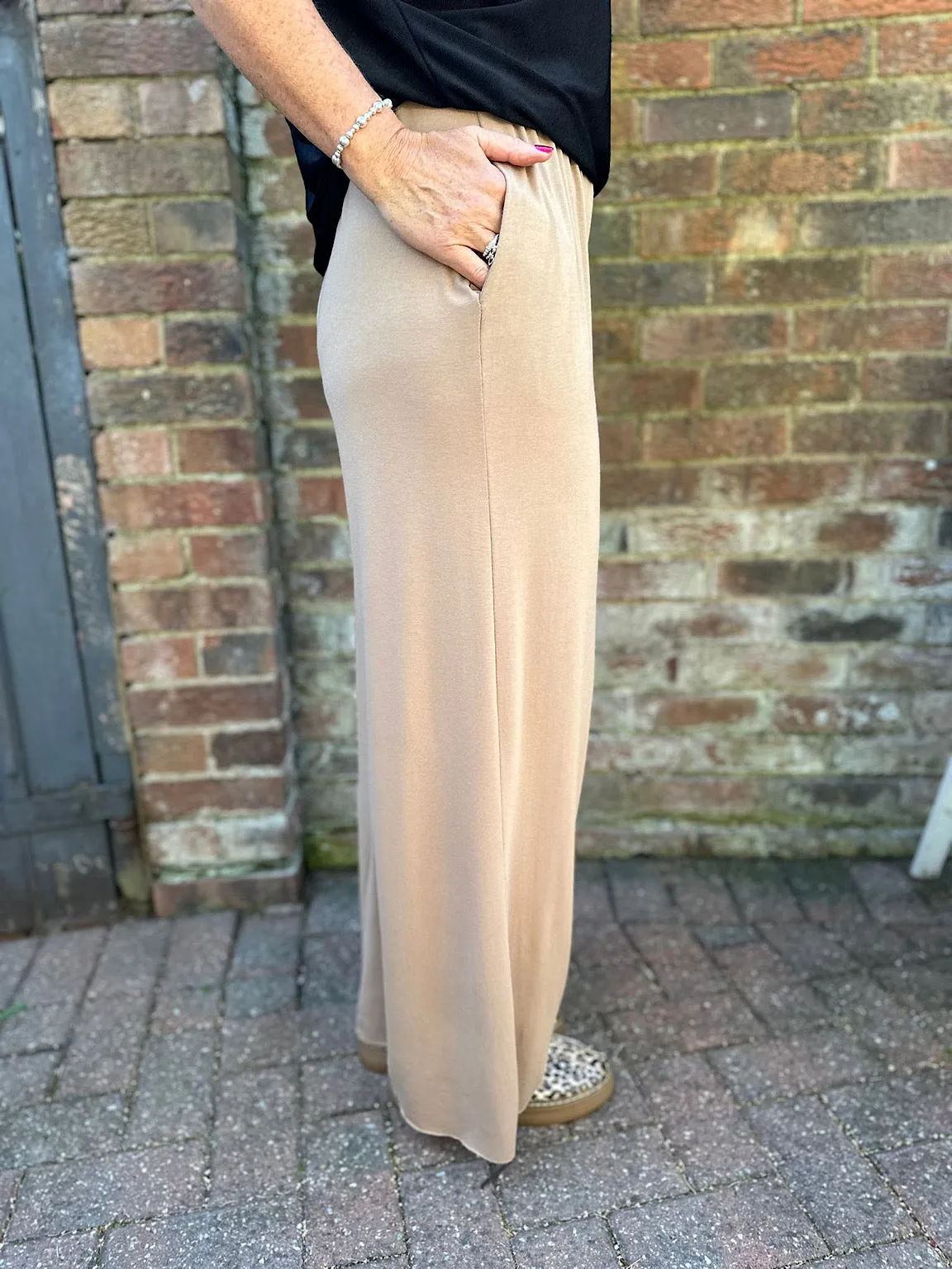 Camel Wide Leg Relaxed Trousers Tammy