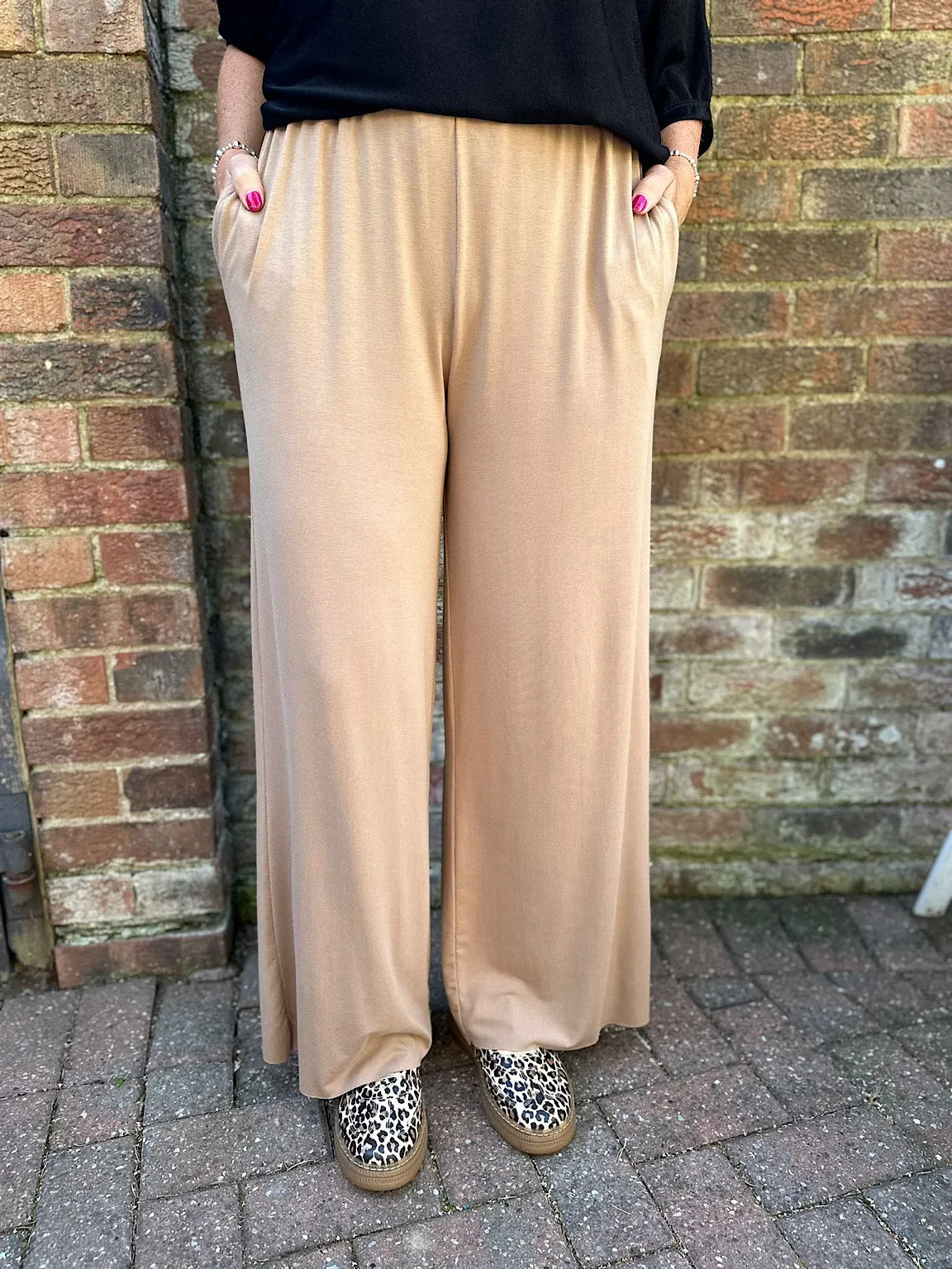 Camel Wide Leg Relaxed Trousers Tammy