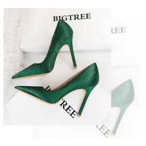 Fashionable and Sexy Fish Scale Silk Satin Shallow Pointed High Heel Party Shoe