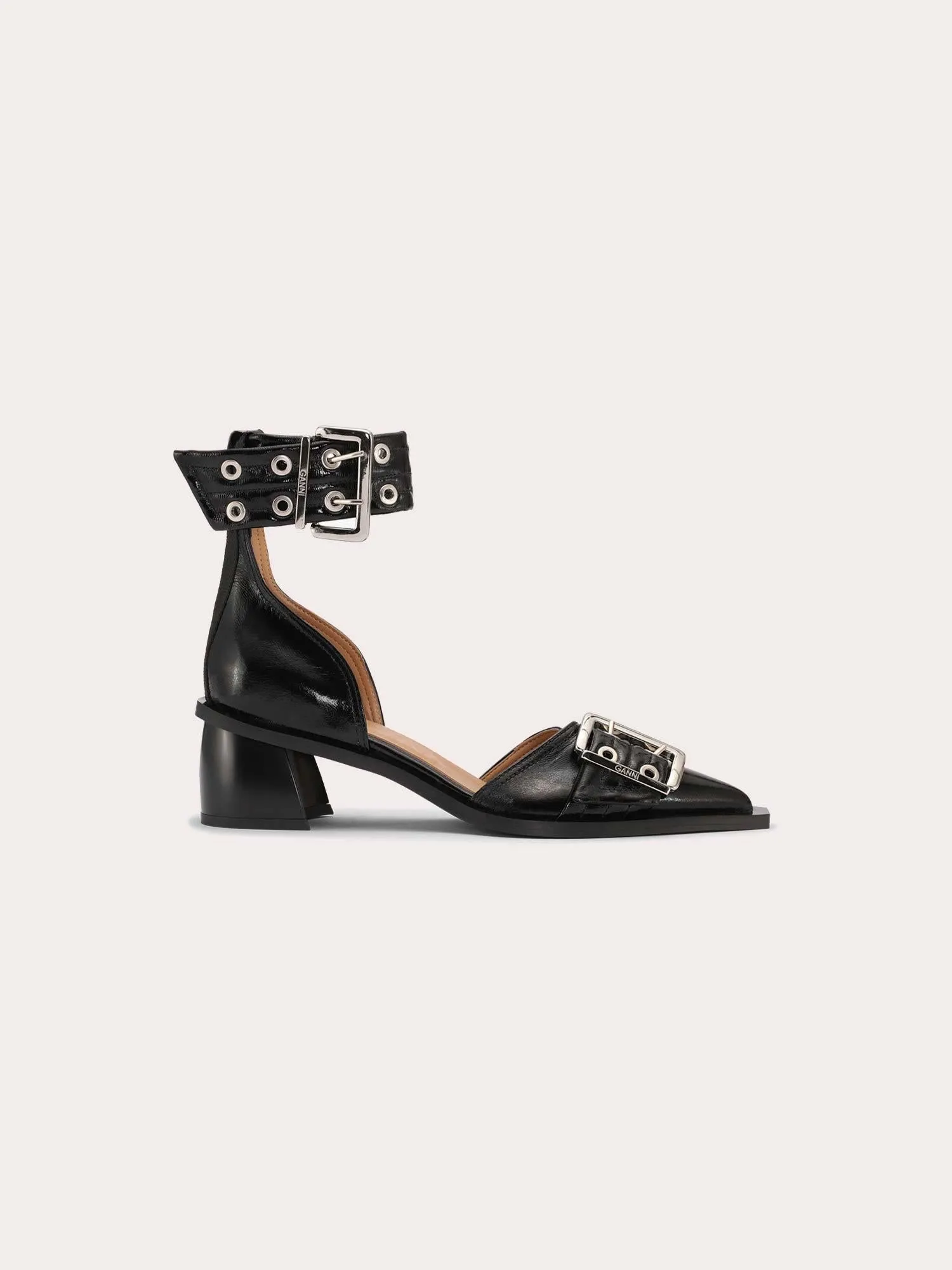 Feminine Buckle Open Cut Pump Naplack - Black