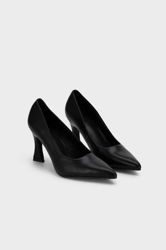 HEELED PUMP