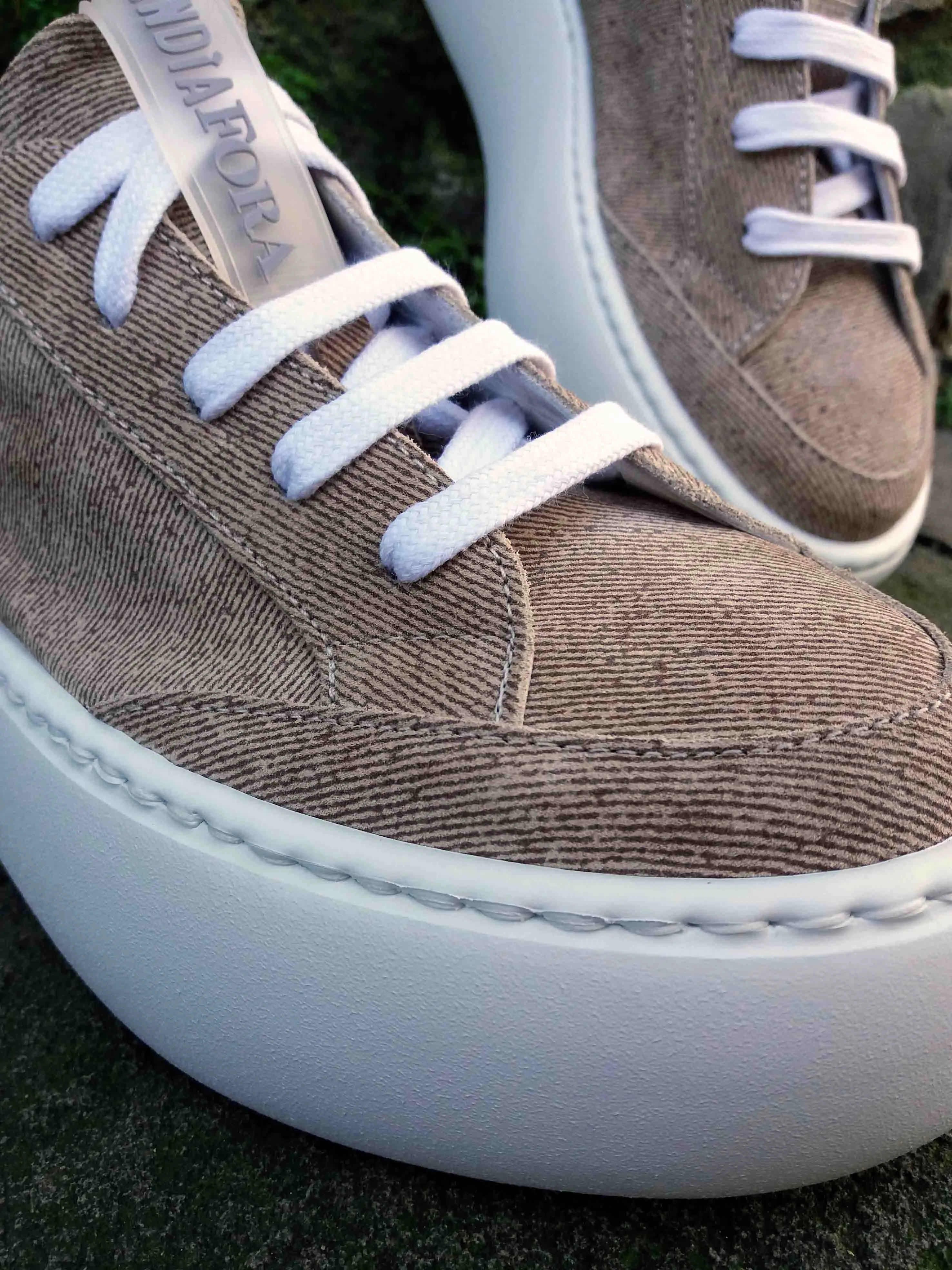 'Izar' Suede-Jeans Lace Up Sneakers - Beige